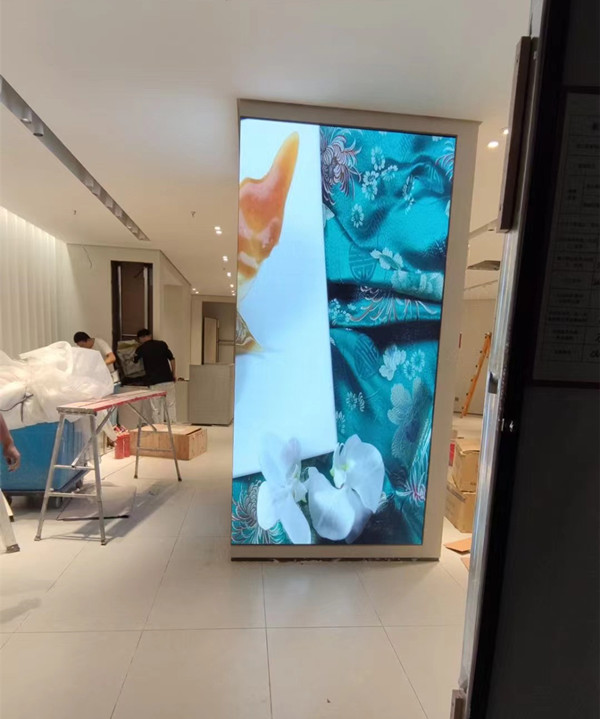 临桂商场门店转角LED显示屏